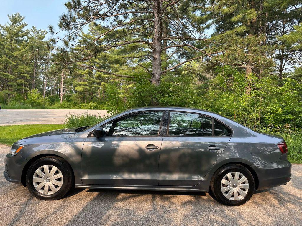 2016 Platinum Gray Metallic Volkswagen Jetta