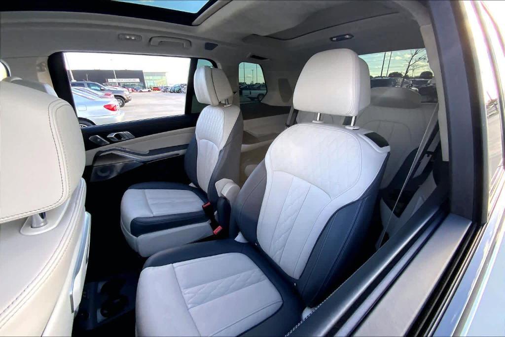 used 2024 BMW X7 car, priced at $79,900