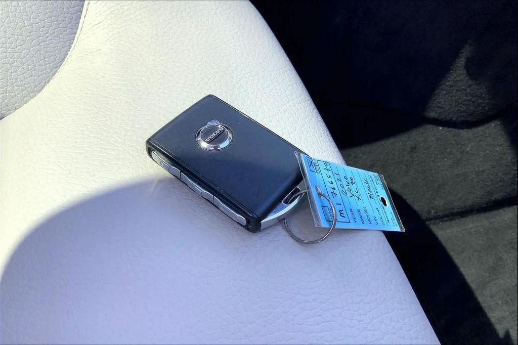 used 2021 Volvo XC90 car, priced at $31,725