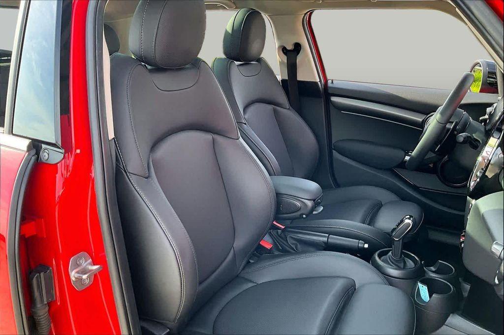 used 2024 MINI Hardtop car, priced at $27,213