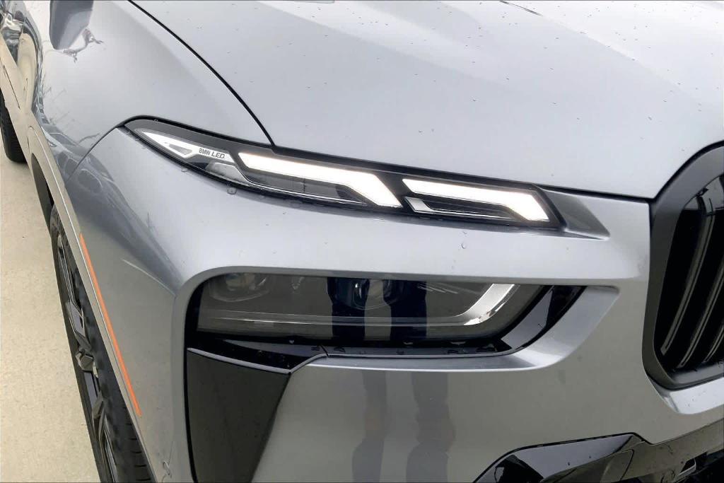 new 2026 BMW X7 car, priced at $99,160