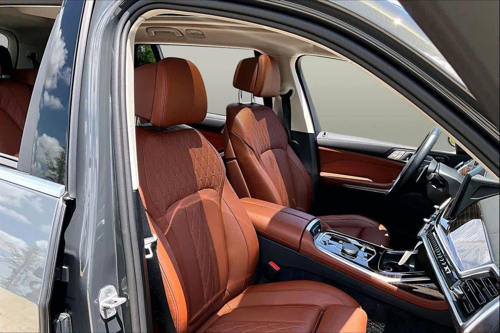 used 2026 BMW X7 car, priced at $86,083