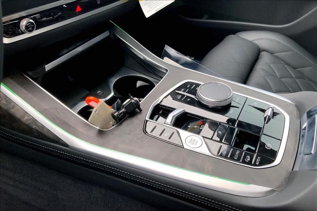 new 2026 BMW X7 car, priced at $99,160
