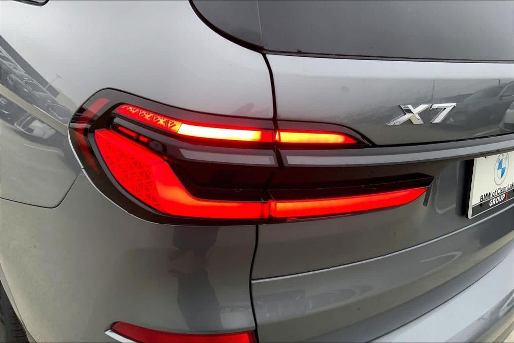 new 2026 BMW X7 car, priced at $99,160