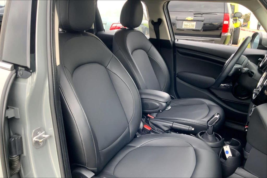 used 2021 MINI Hardtop car, priced at $18,900