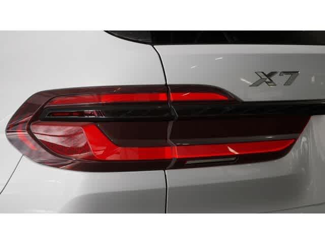new 2026 BMW X7 car, priced at $100,115