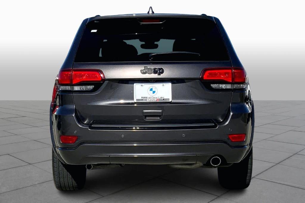 used 2017 Jeep Grand Cherokee car, priced at $17,900