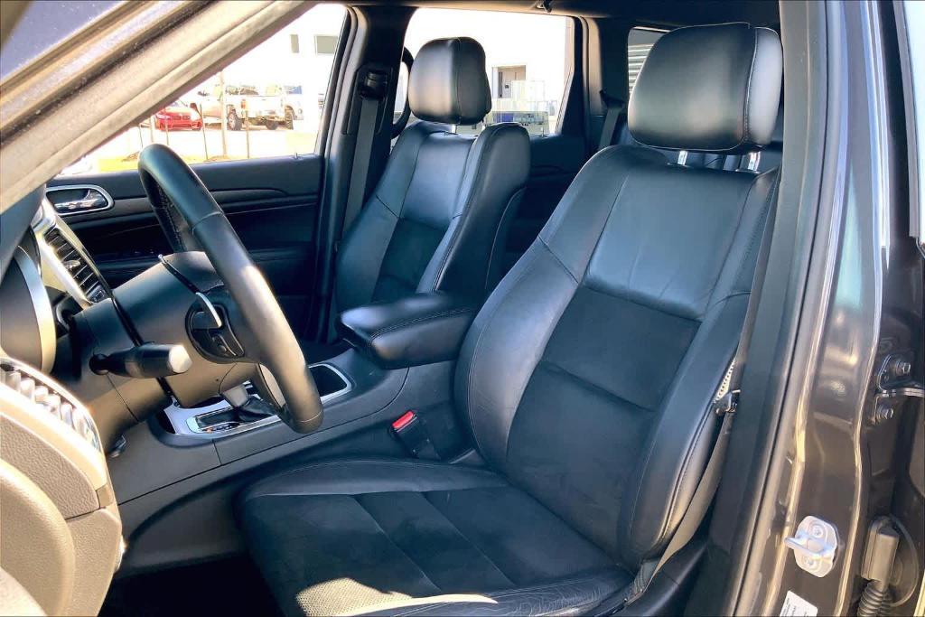 used 2017 Jeep Grand Cherokee car, priced at $17,900