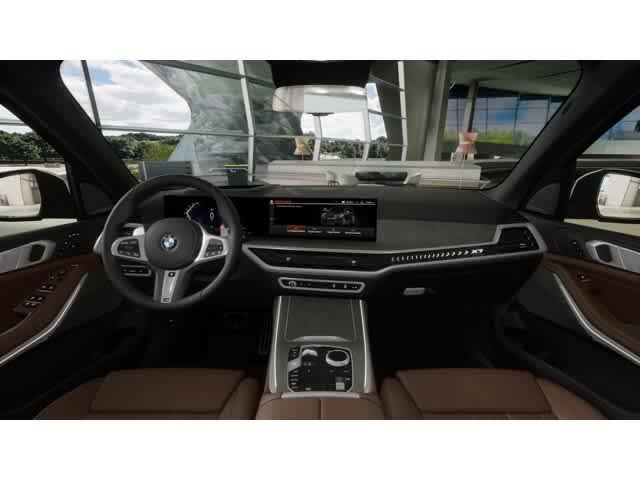 new 2026 BMW X7 car, priced at $102,520