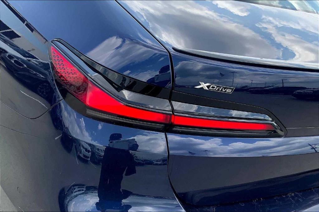 new 2025 BMW 760 car, priced at $119,293