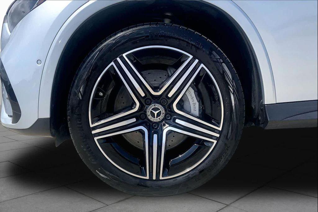 used 2025 Mercedes-Benz GLC 300 car, priced at $41,061