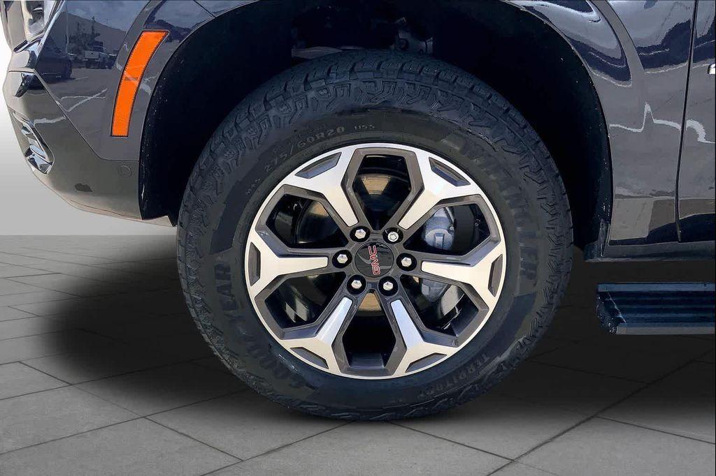 used 2025 GMC Yukon XL car, priced at $83,213