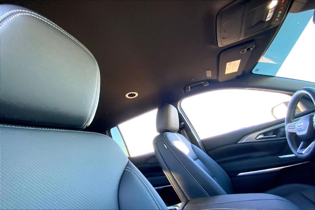 used 2024 Chevrolet Traverse car, priced at $34,999