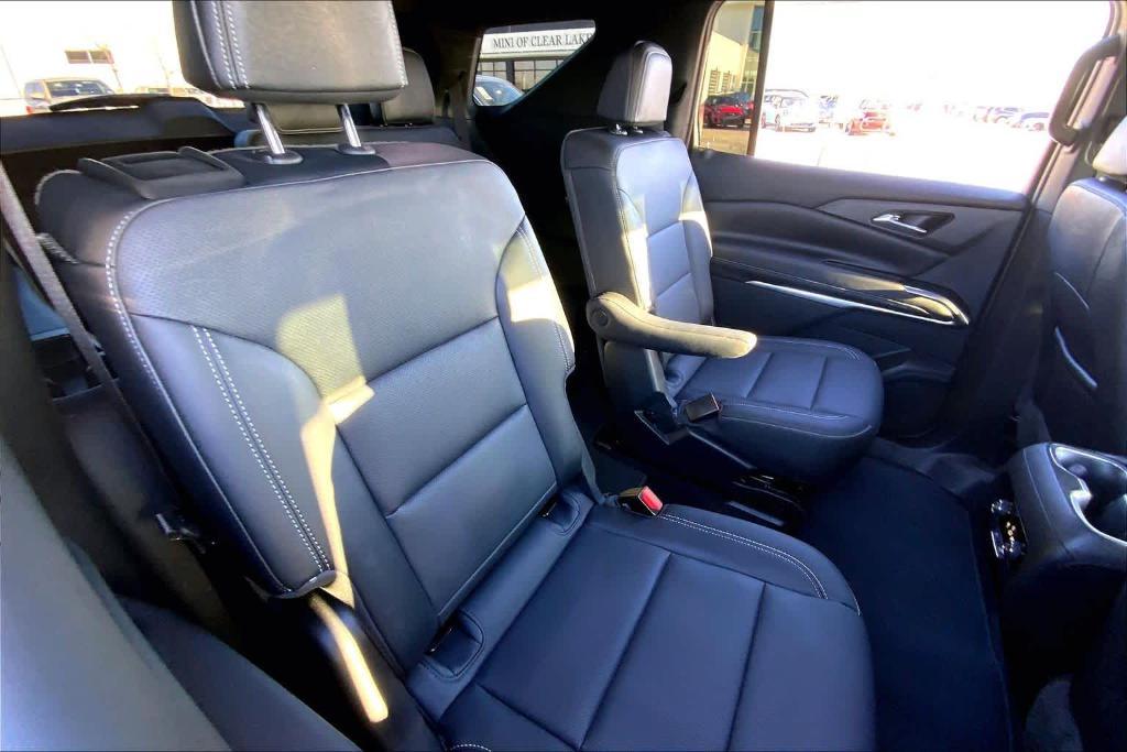 used 2024 Chevrolet Traverse car, priced at $34,999