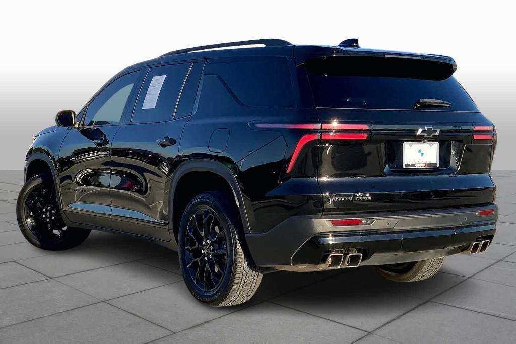 used 2024 Chevrolet Traverse car, priced at $34,999