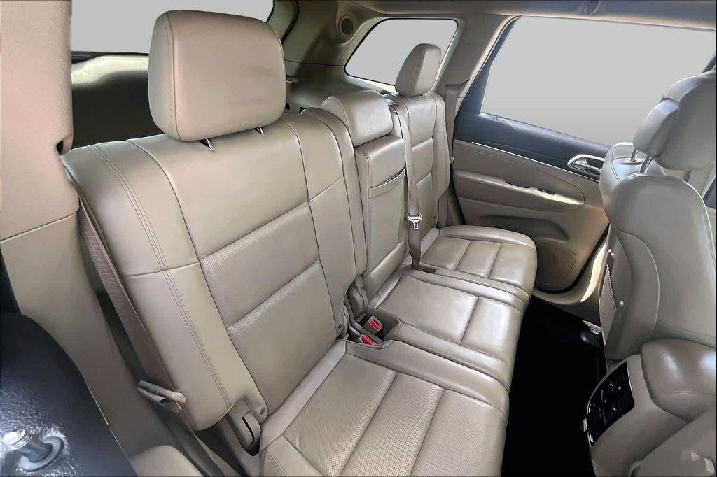 used 2021 Jeep Grand Cherokee car, priced at $17,125