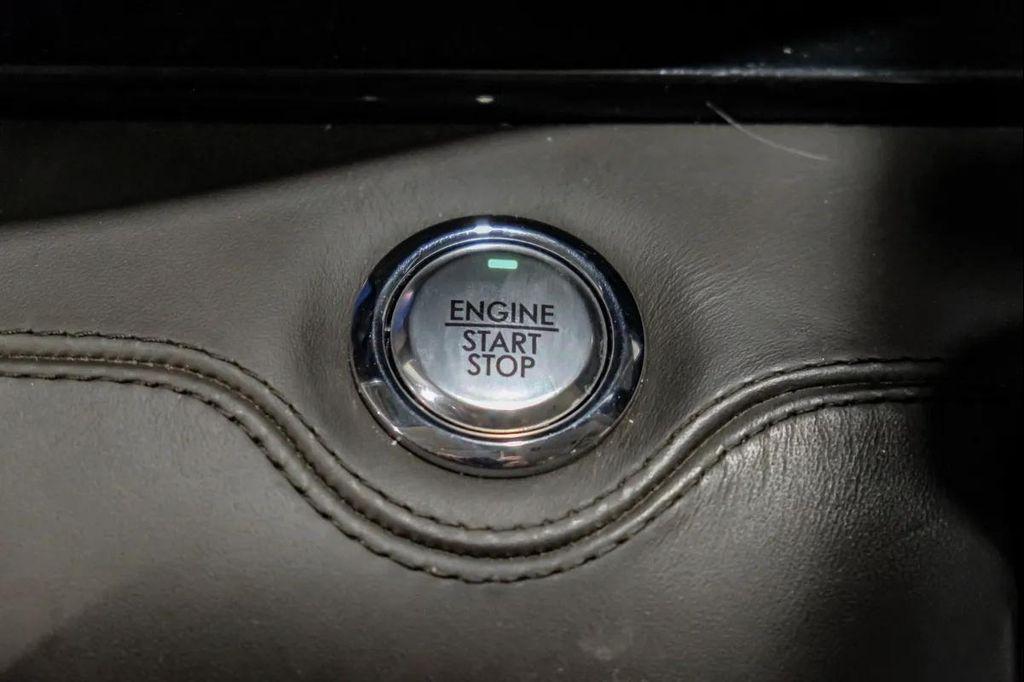 used 2021 Lincoln Navigator car, priced at $39,995