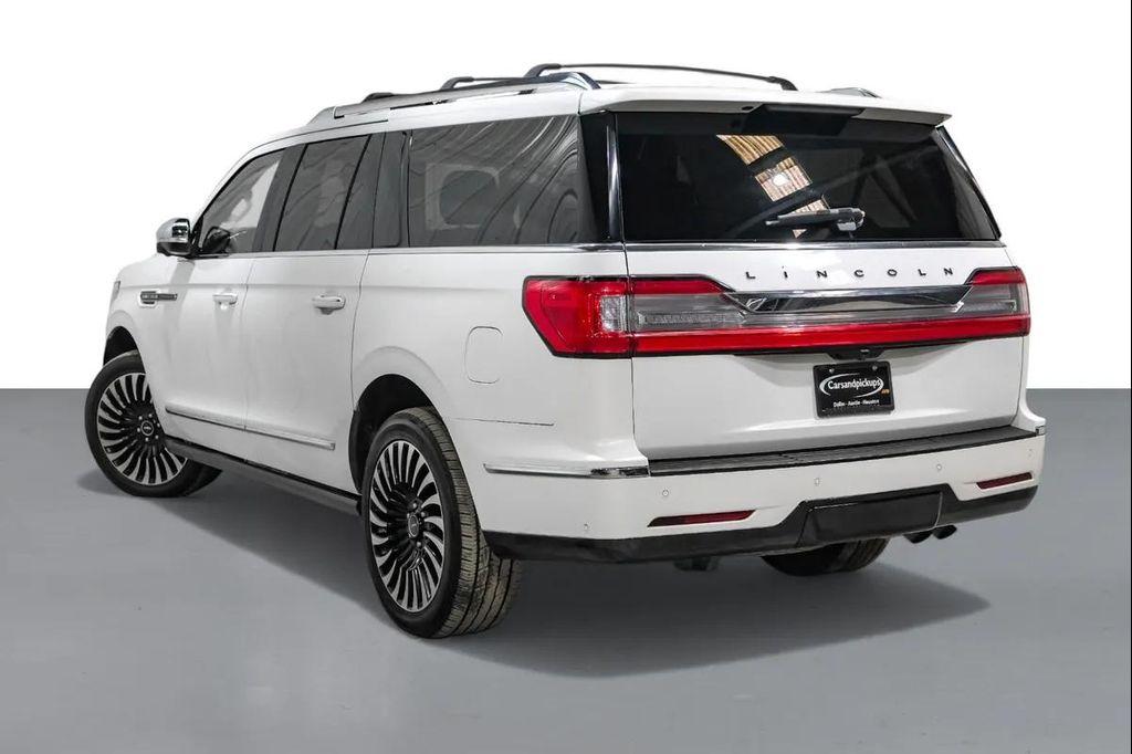 used 2021 Lincoln Navigator car, priced at $39,995
