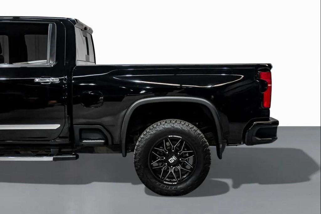 used 2024 Chevrolet Silverado 2500 car, priced at $59,995