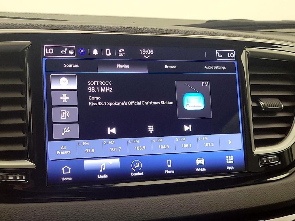 used 2024 Chrysler Pacifica car, priced at $28,998