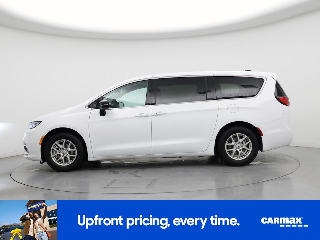 used 2024 Chrysler Pacifica car, priced at $28,998