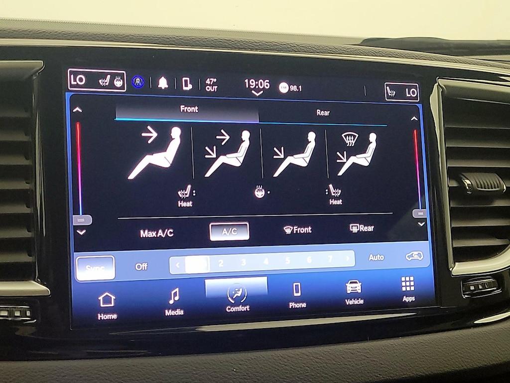 used 2024 Chrysler Pacifica car, priced at $28,998