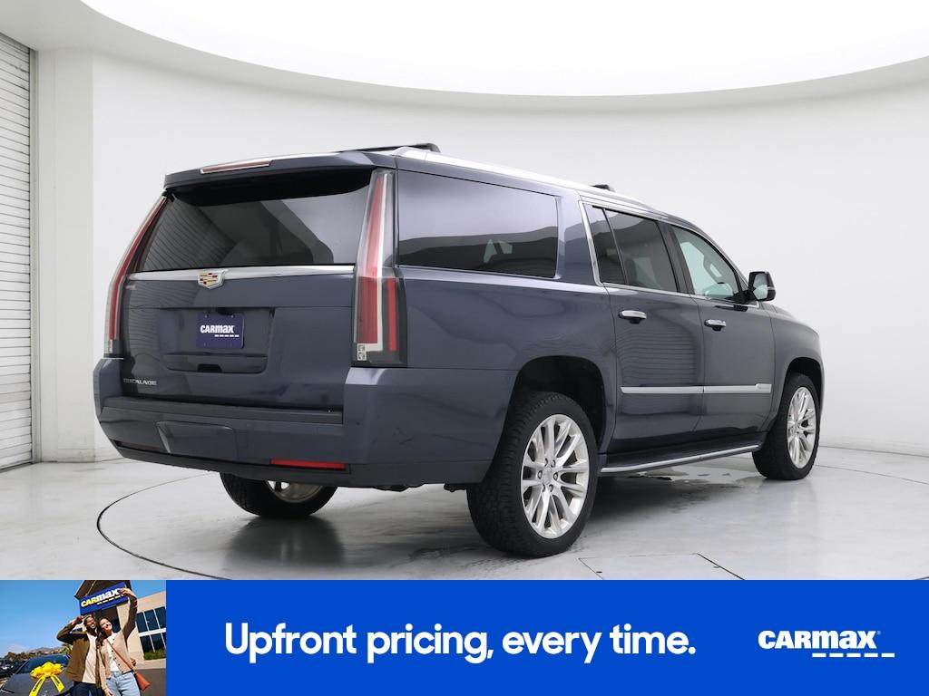 used 2020 Cadillac Escalade car, priced at $48,998
