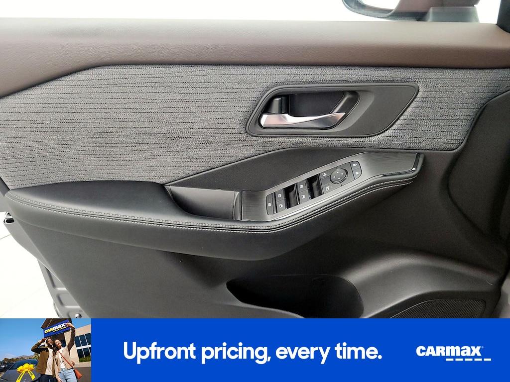 used 2023 Nissan Rogue car, priced at $23,998