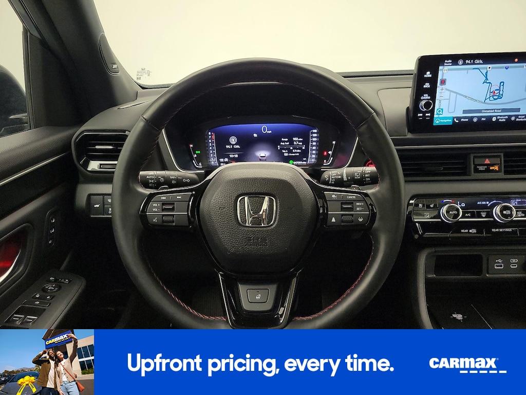 used 2025 Honda Pilot car, priced at $42,998