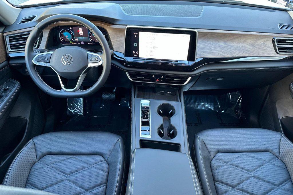 new 2026 Volkswagen Atlas car, priced at $40,149