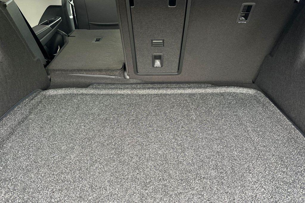 new 2026 Volkswagen Taos car, priced at $32,187