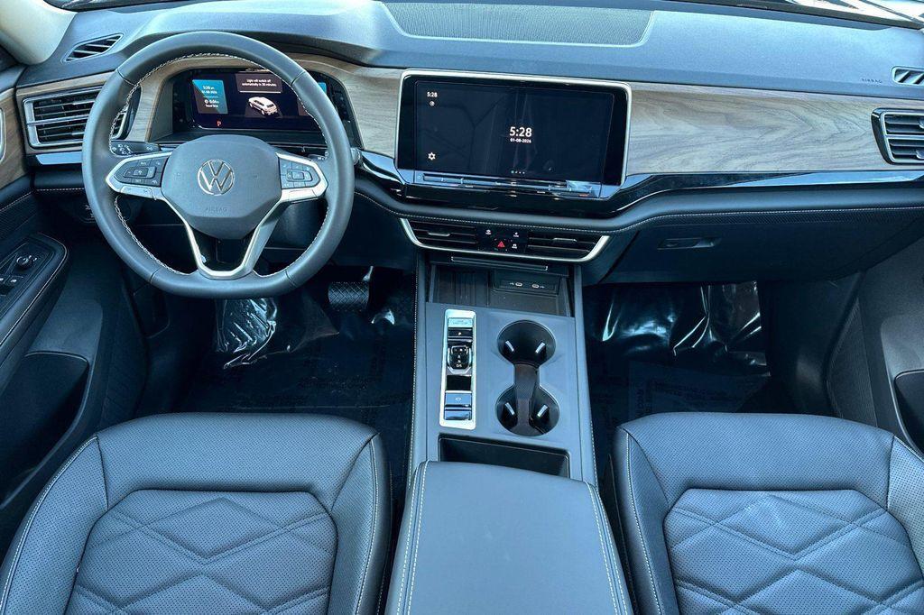 new 2026 Volkswagen Atlas car, priced at $39,712