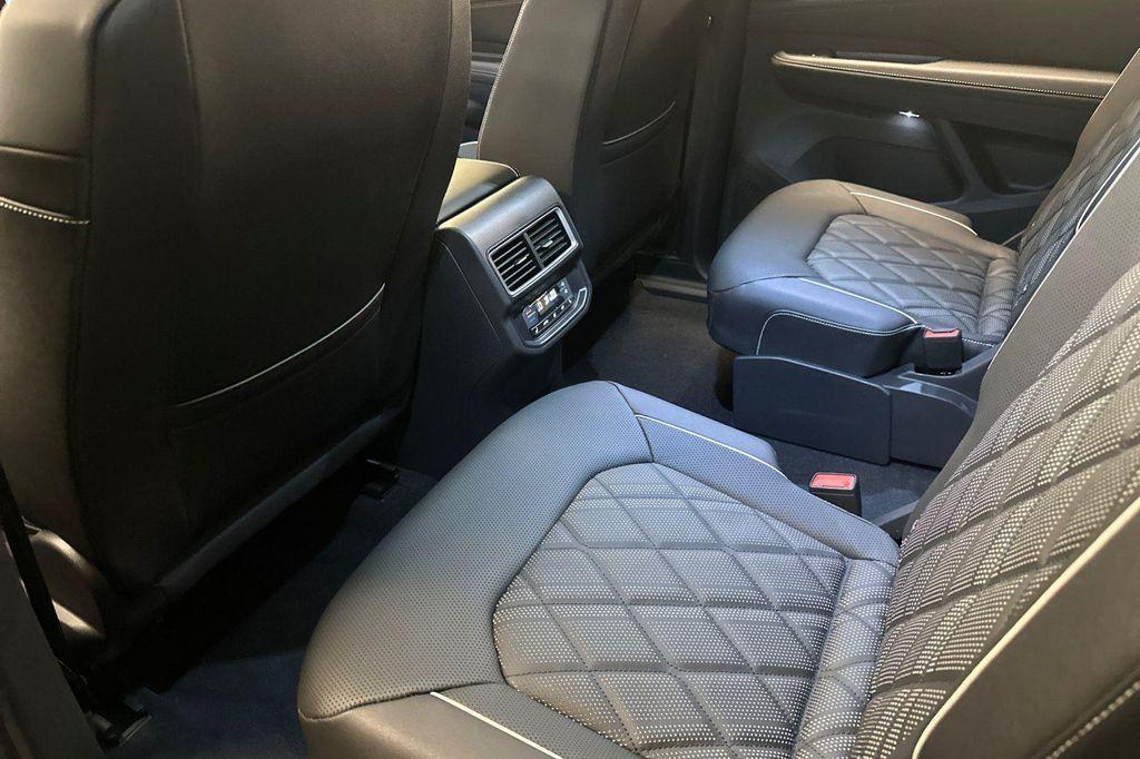 new 2025 Volkswagen Atlas car, priced at $51,245