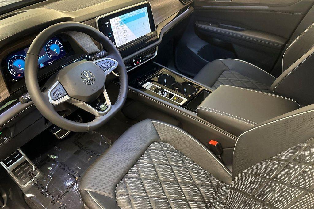 new 2025 Volkswagen Atlas car, priced at $51,245