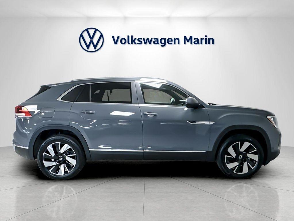 new 2026 Volkswagen Atlas Cross Sport car, priced at $49,545