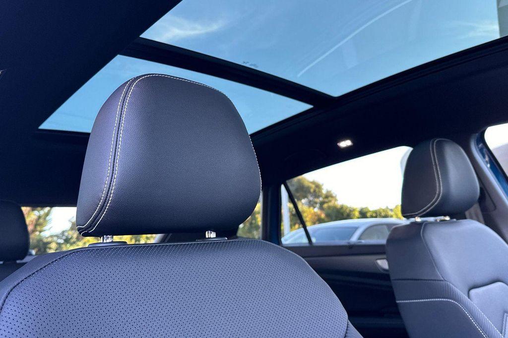 new 2026 Volkswagen Atlas Cross Sport car, priced at $47,001