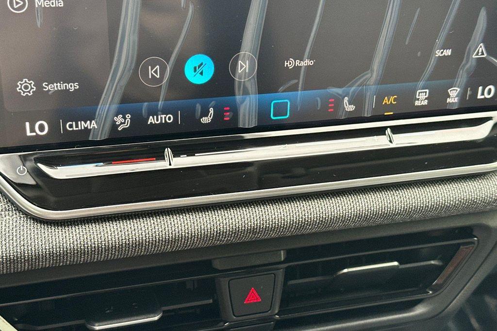 new 2026 Volkswagen Tiguan car, priced at $32,418