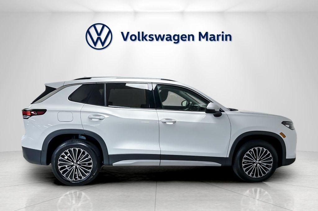 new 2026 Volkswagen Tiguan car, priced at $32,418