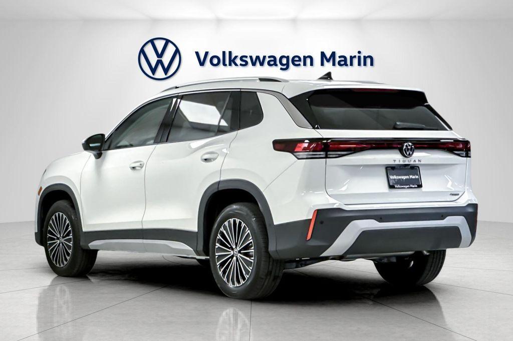 new 2026 Volkswagen Tiguan car, priced at $32,418