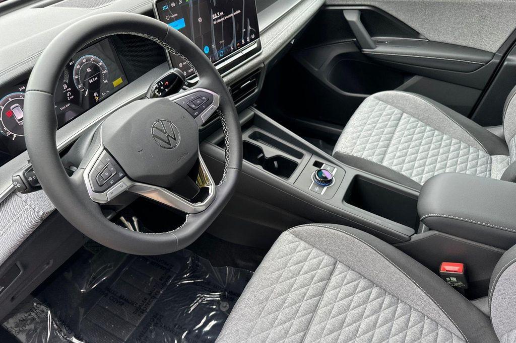 new 2026 Volkswagen Tiguan car, priced at $32,418