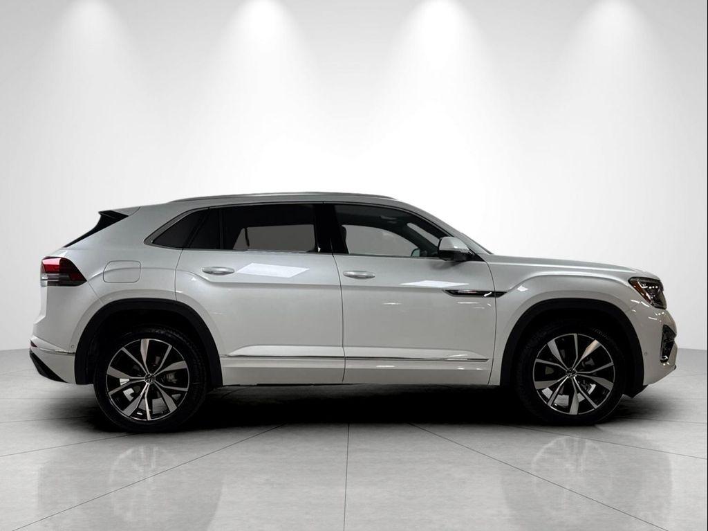 new 2026 Volkswagen Atlas Cross Sport car, priced at $54,459