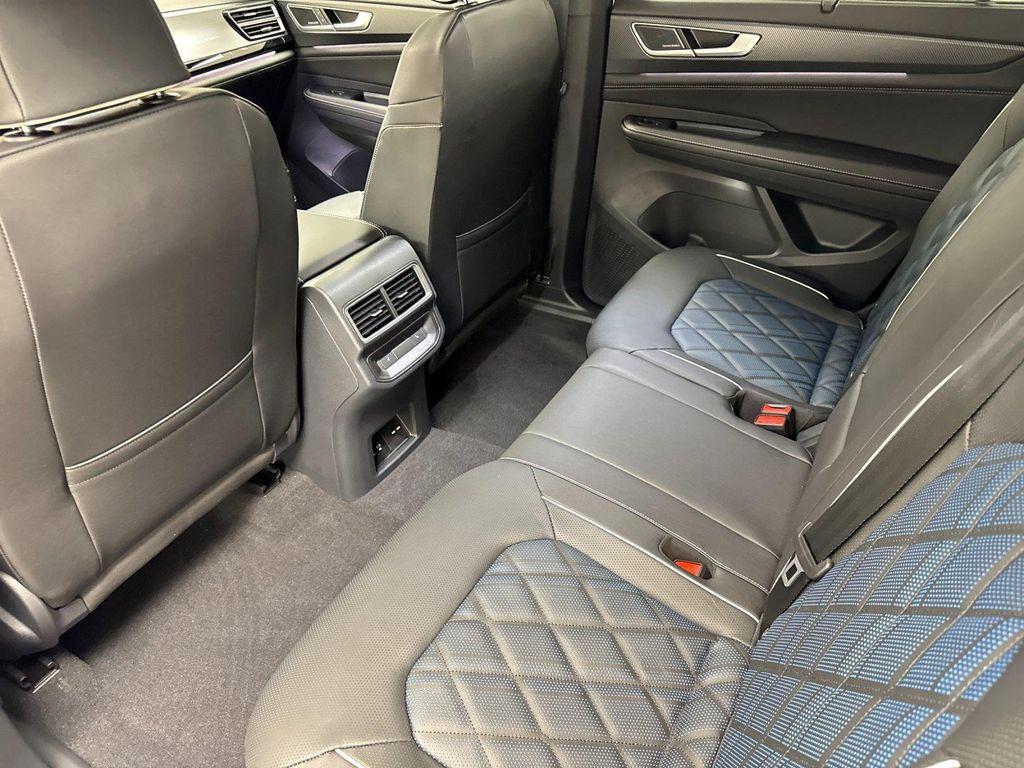 new 2026 Volkswagen Atlas Cross Sport car, priced at $54,459
