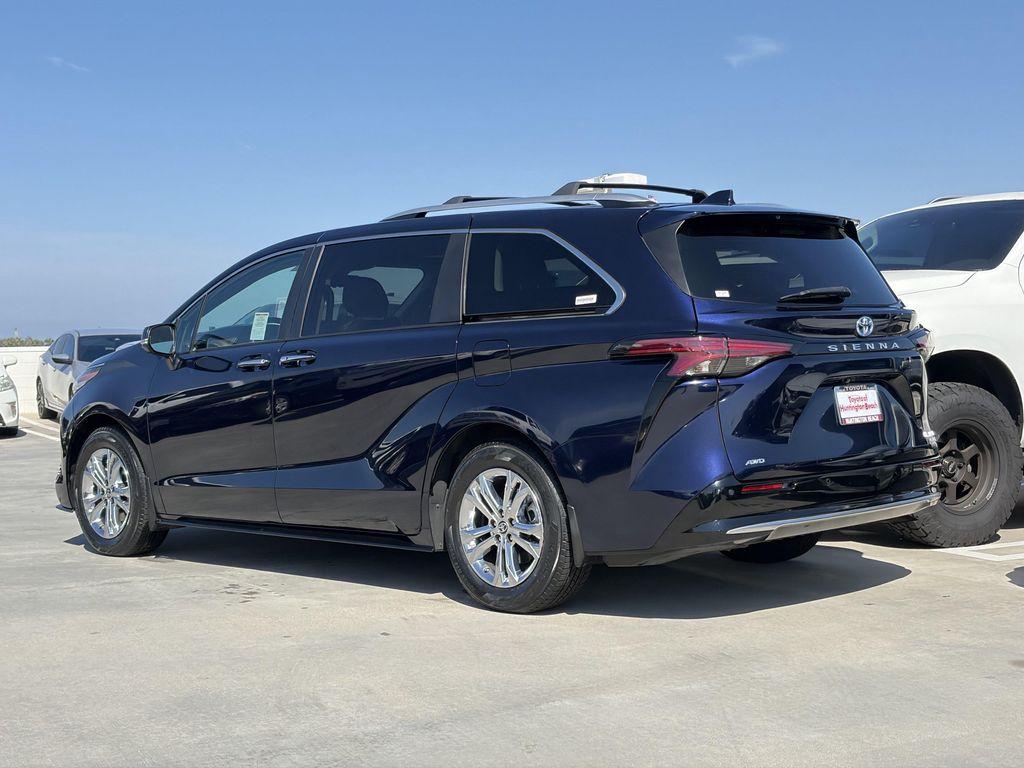 used 2023 Toyota Sienna car