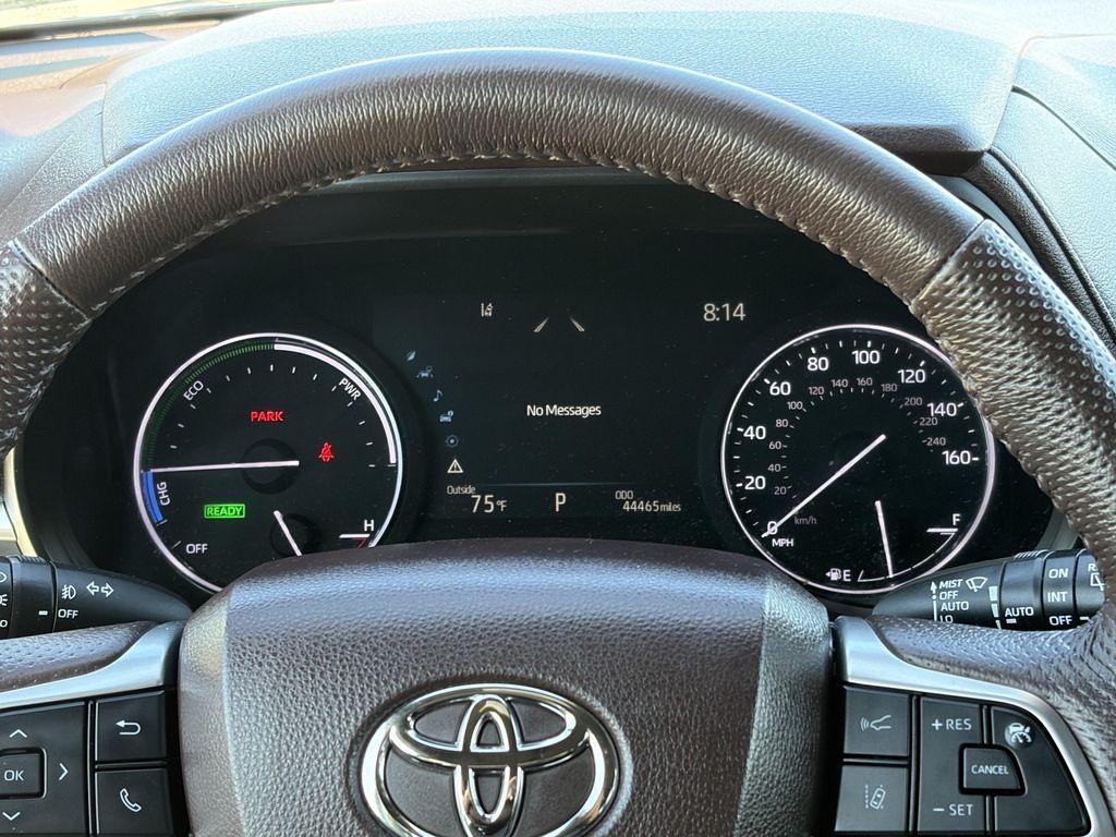 used 2023 Toyota Sienna car