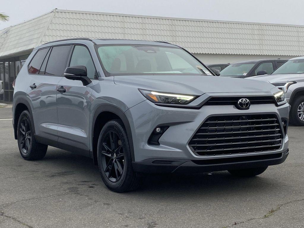 new 2026 Toyota Grand Highlander Hybrid car