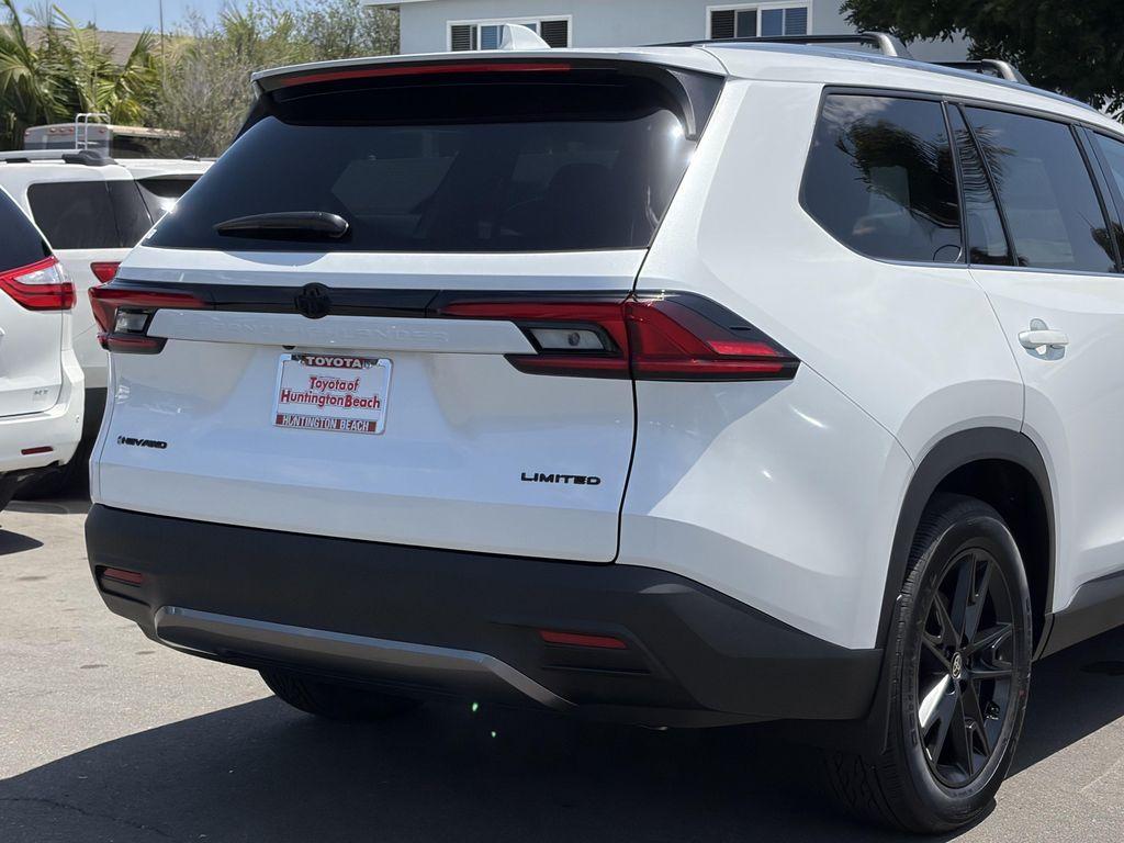 new 2026 Toyota Grand Highlander Hybrid car
