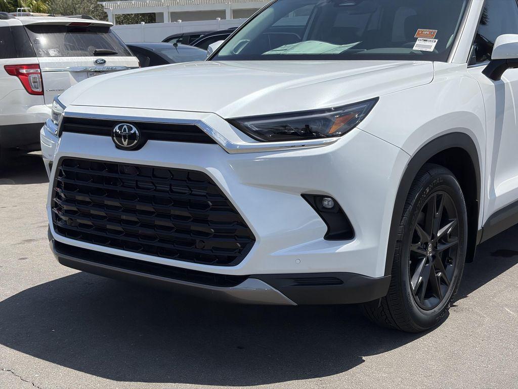 new 2026 Toyota Grand Highlander Hybrid car