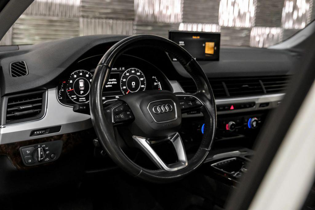 used 2019 Audi Q7 car, priced at $18,975