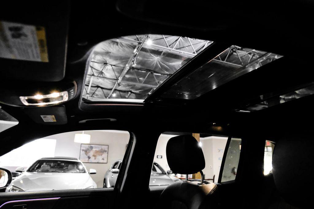 used 2022 Mercedes-Benz GLB 250 car, priced at $23,996