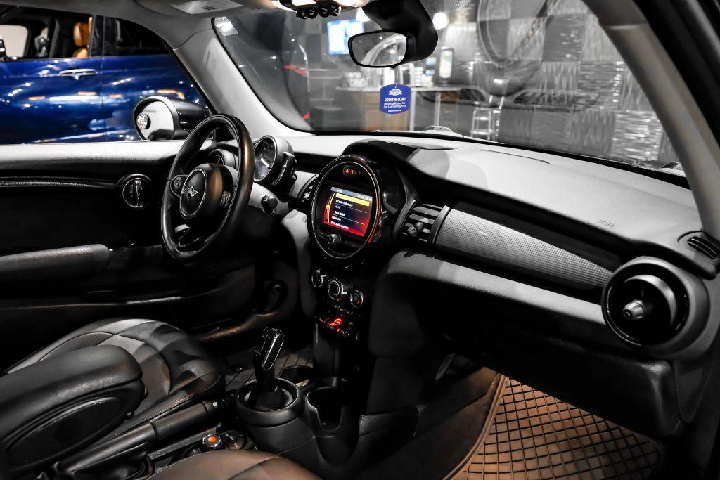 used 2021 MINI Hardtop car, priced at $19,221